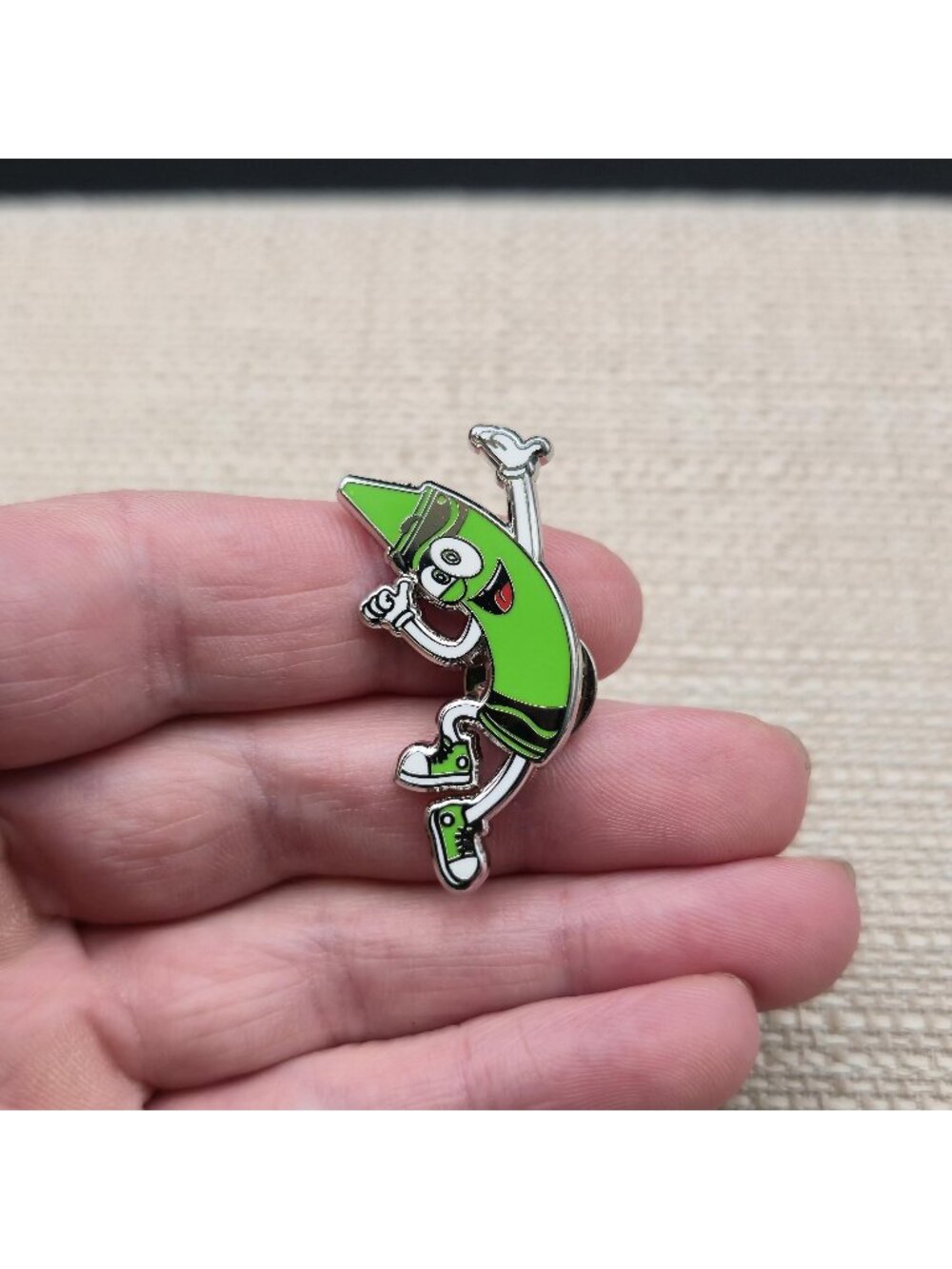 Vintage Crayola Green Crayon Character Mascot Enamel Lapel Pin A8665